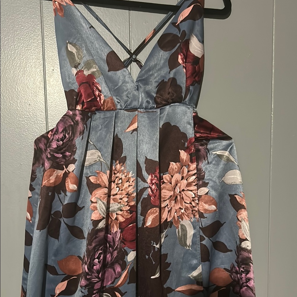 Olivaceous Blue and Red Halter Sundress for Wedding Guest - Picture 3 of 9